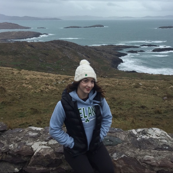 Meet your Posher, Abi - Picture 1 of 1